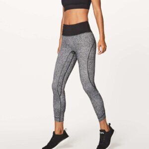 Lululemon Run The Day 7/8 Tight 25" Black white leggings